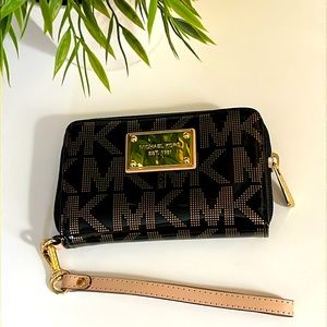 MICHAEL KORS WALLET LIKE NEW FOR SALE